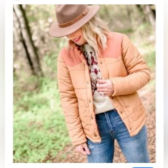 Stoic women’s Puffer Coat - NWOT - Picture 4 of 9